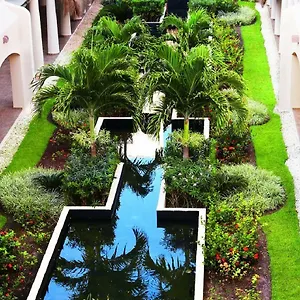 Отель Excellence Riviera Cancun (adults Only)